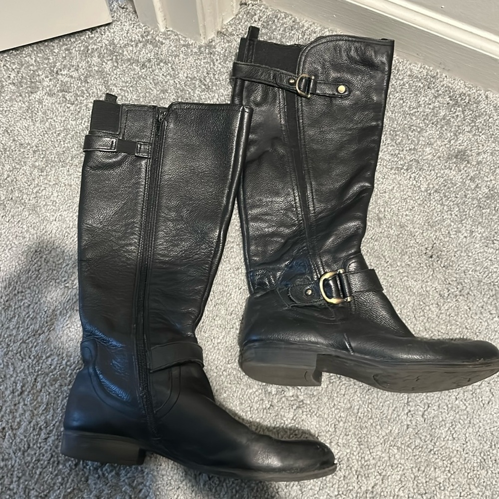 Black boots